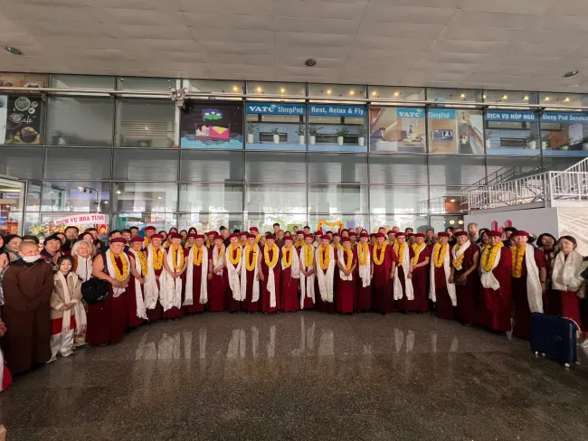 [BẢN TIN BÁO VN EXPRESS] Đức Gyalwang Drukpa Đời Thứ 12 Trở Lại Việt Nam