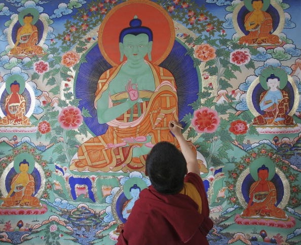 Cao Nhung Chuyên Vẽ Tranh Tường Phật Giáo Bình Dương Uy Tín